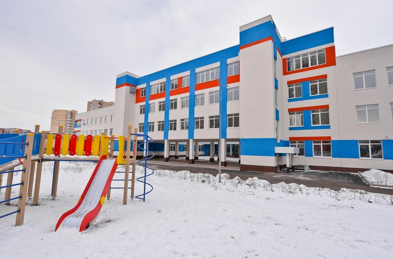 Школа в 19 микрорайоне г. Оренбурга
